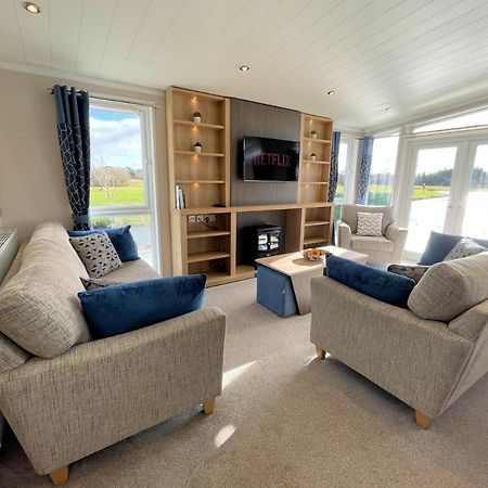 Luxury Lakeside Lodge With Htub Beautiful Views Annan Zewnętrze zdjęcie