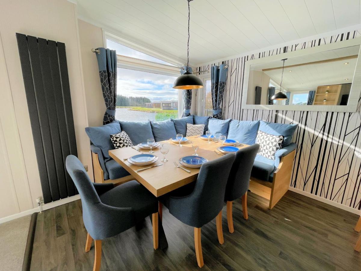 Luxury Lakeside Lodge With Htub Beautiful Views Annan Zewnętrze zdjęcie